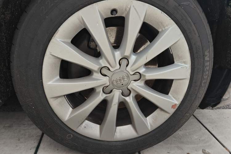 Used Audi A6L 2012 30 FSI Comfort Model Right Front Wheel Hub