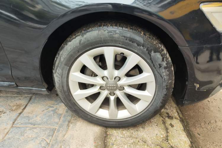 Used Audi A6L 2012 TFSI Standard Model Right Front Wheel Hub