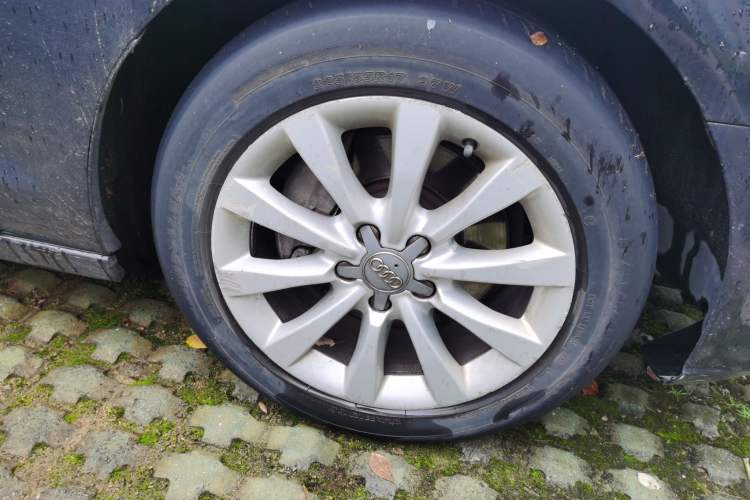 Used Audi A6L 2012 30 FSI Technology Edition Right Front Wheel Hub