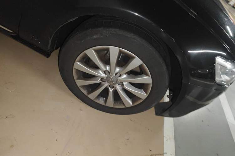 Used Audi A6L 2012 30 FSI Luxury Model Right Front Wheel Hub