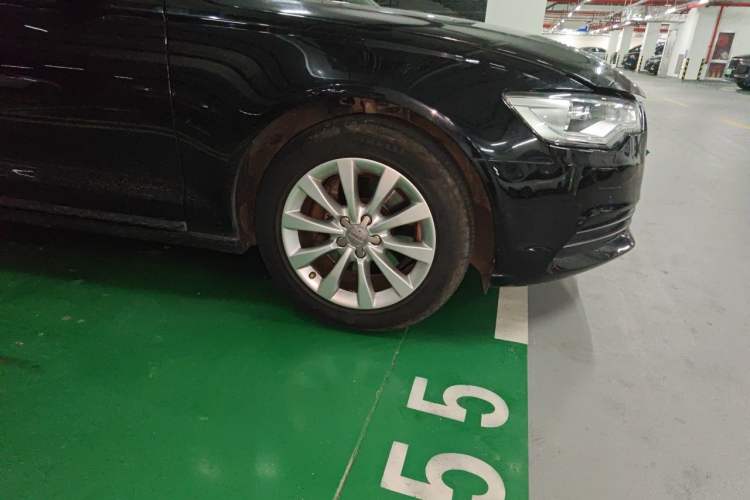 Used Audi A6L 2012 TFSI Standard Model Right Front Wheel Hub