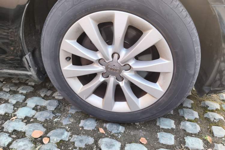 Used Audi A6L 2012 30 FSI Comfort Model Right Front Wheel Hub