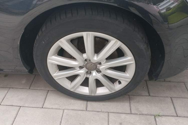 Used Audi A6L 2012 35 FSI Luxury Model Right Front Wheel Hub