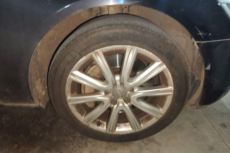 Used Audi A6L 2012 50 TFSI quattro Luxury Model Right Front Wheel Hub