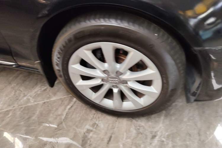 Used Audi A6L 2012 TFSI Standard Model Right Front Wheel Hub
