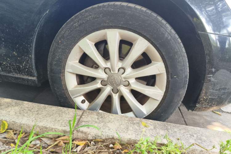 Used Audi A6L 2012 30 FSI Technology Edition Right Front Wheel Hub