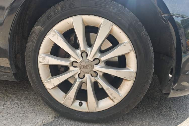 Used Audi A6L 2012 30 FSI Comfort Model Right Front Wheel Hub