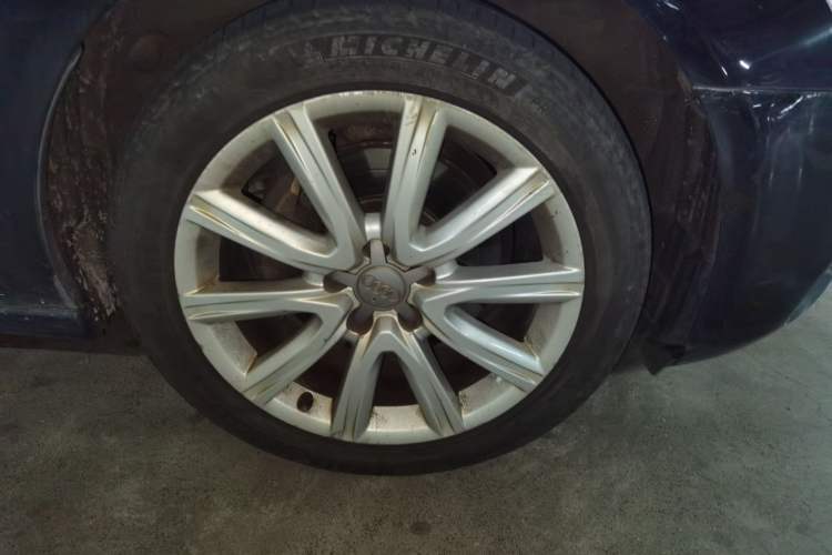 Used Audi A6L 2012 35 FSI Comfort Model Right Front Wheel Hub