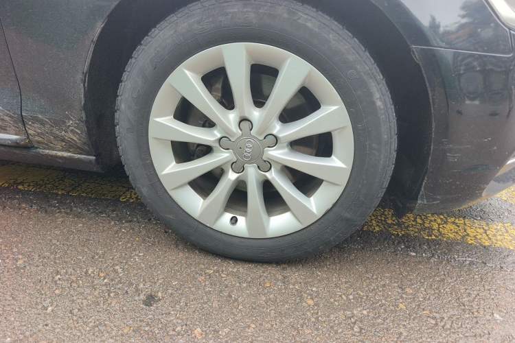 Used Audi A6L 2012 30 FSI Luxury Model Right Front Wheel Hub
