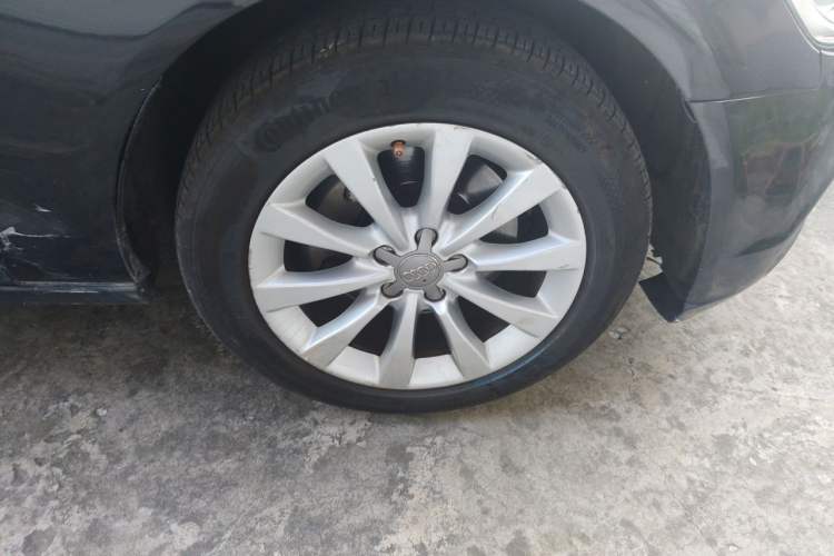 Used Audi A6L 2012 30 FSI Comfort Model Right Front Wheel Hub