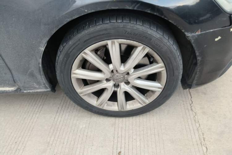 Used Audi A6L 2012 50 TFSI quattro Luxury Model Right Front Wheel Hub