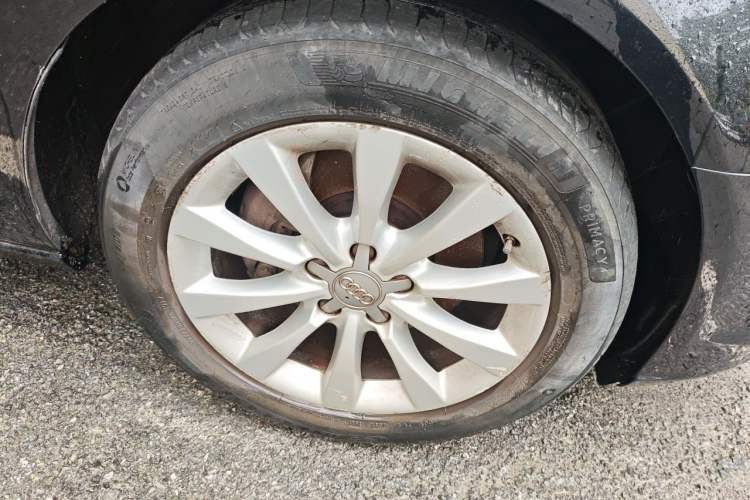 Used Audi A6L 2012 TFSI Standard Model Right Front Wheel Hub