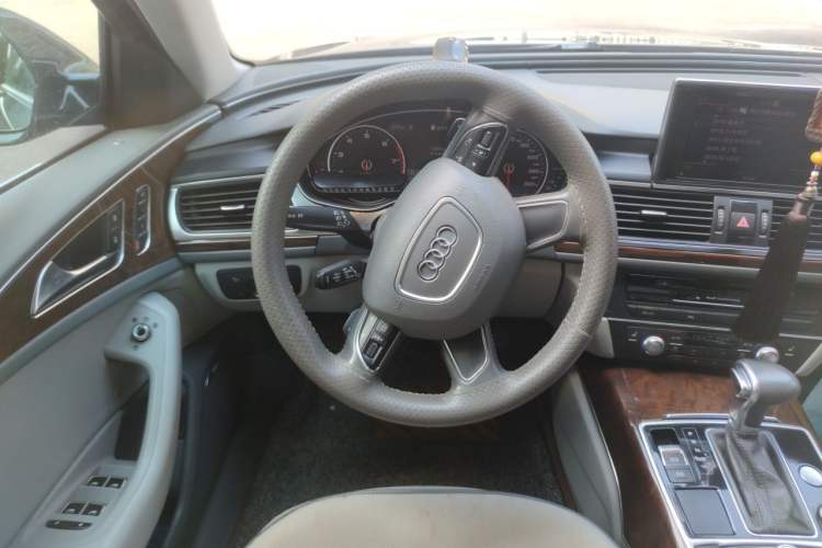 Used Audi A6L 2012 30 FSI Luxury Model Steering Wheel