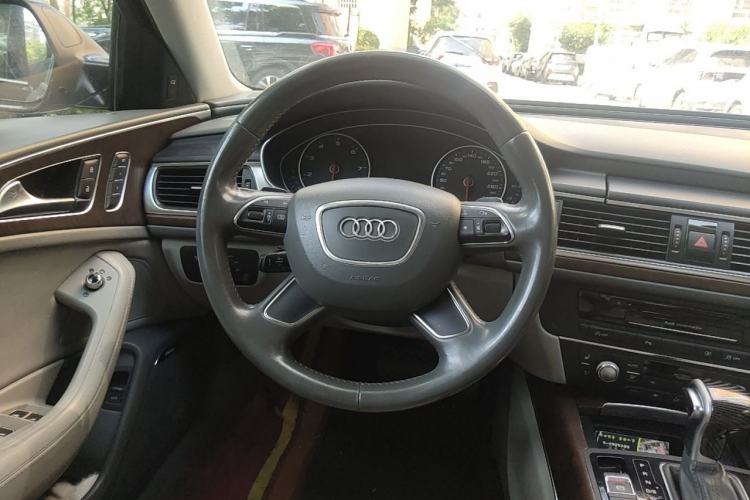 Used Audi A6L 2012 35 FSI quattro Luxury Model Steering Wheel