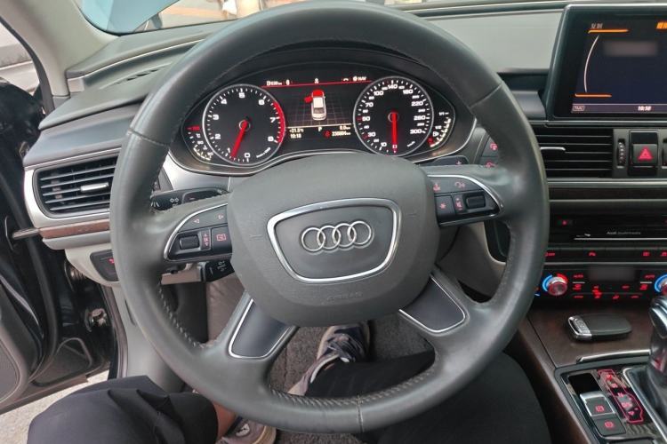 Used Audi A6L 2012 50 TFSI quattro Luxury Model Steering Wheel