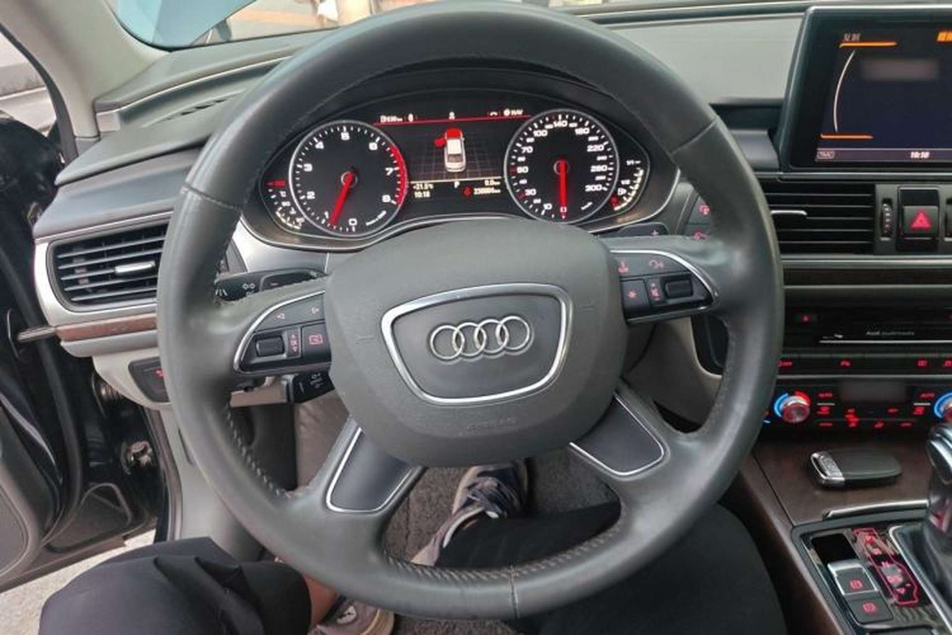 Used Audi A6L 2012 50 TFSI quattro Luxury Model Steering Wheel