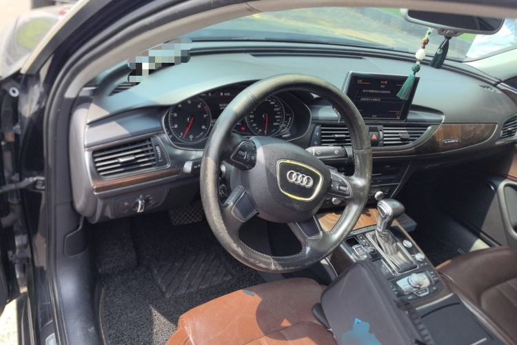 Used Audi A6L 2012 35 FSI quattro Luxury Model Steering Wheel