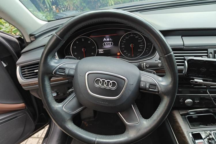 Used Audi A6L 2012 50 TFSI quattro Luxury Model Steering Wheel