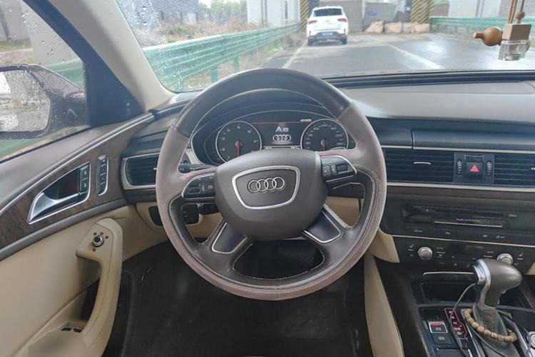 Used Audi A6L 2012 50 TFSI quattro Luxury Model Steering Wheel