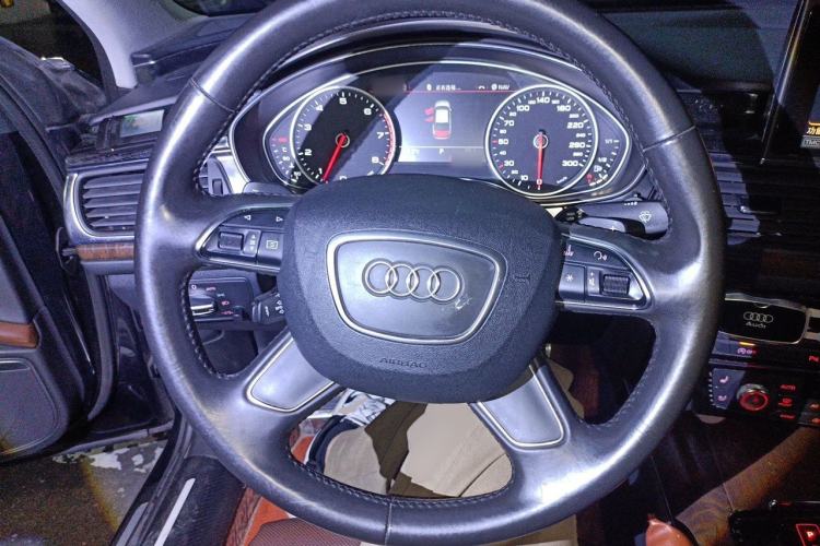 Used Audi A6L 2012 50 TFSI quattro Luxury Model Steering Wheel