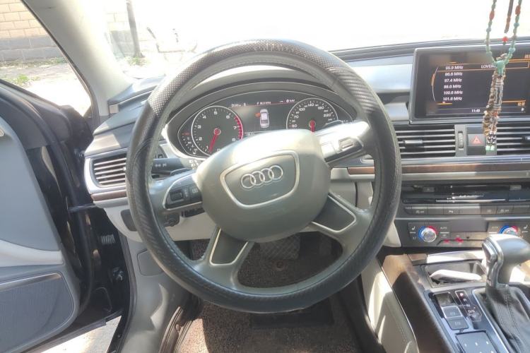 Used Audi A6L 2012 35 FSI quattro Luxury Model Steering Wheel