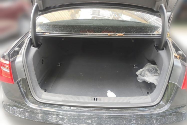 Used Audi A6L 2012 35 FSI quattro Luxury Model Trunk