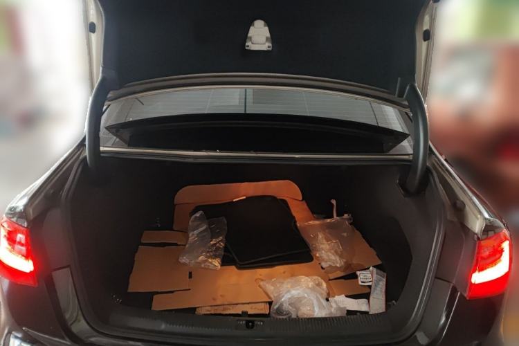 Used Audi A6L 2012 TFSI Comfort Model Trunk