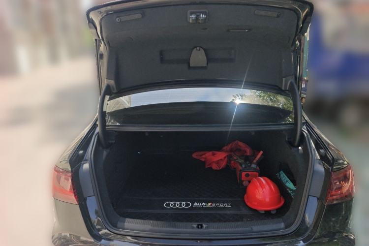 Used Audi A6L 2012 TFSI Standard Model Trunk