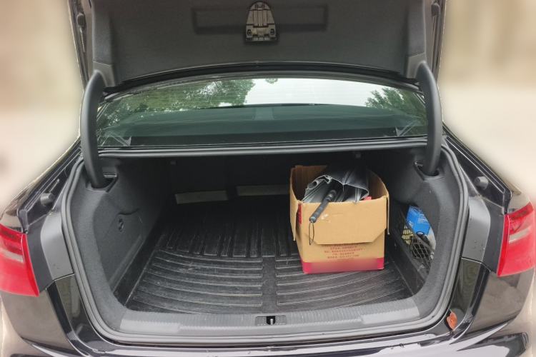 Used Audi A6L 2012 TFSI Standard Model Trunk