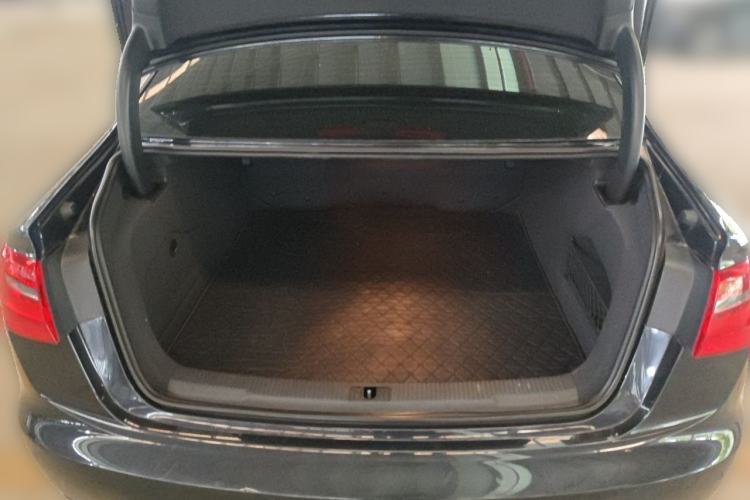 Used Audi A6L 2012 30 FSI Luxury Model Trunk