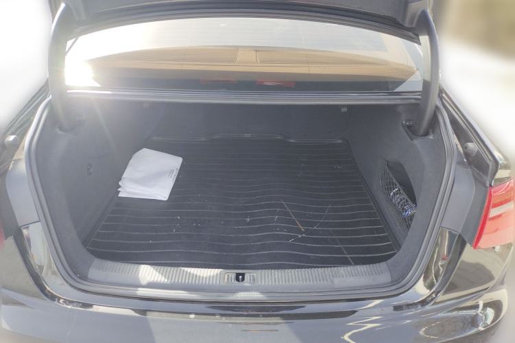 Used Audi A6L 2012 TFSI Standard Model Trunk