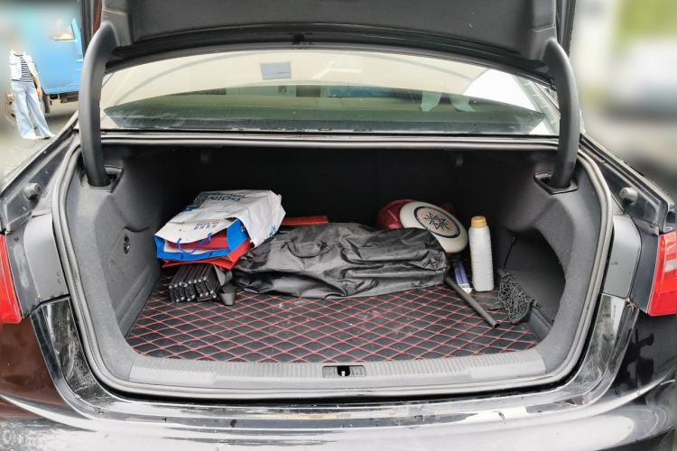 Used Audi A6L 2012 35 FSI Comfort Model Trunk