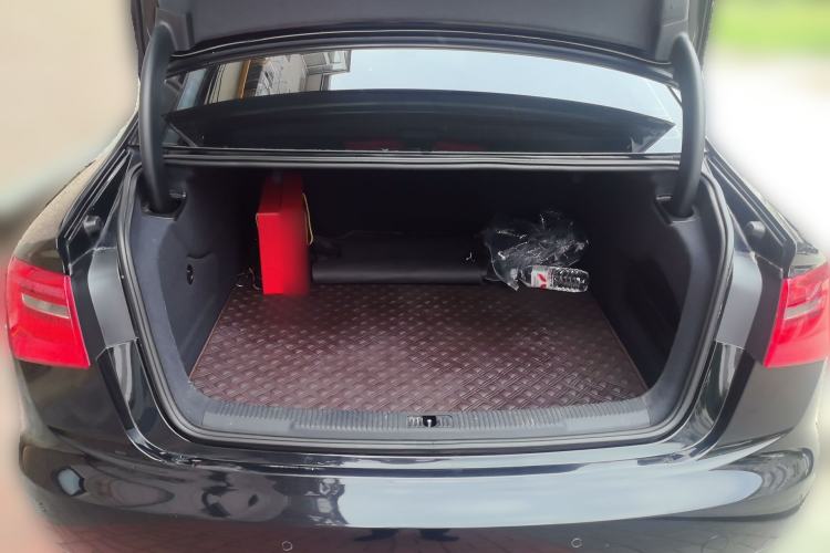 Used Audi A6L 2012 30 FSI Comfort Model Trunk
