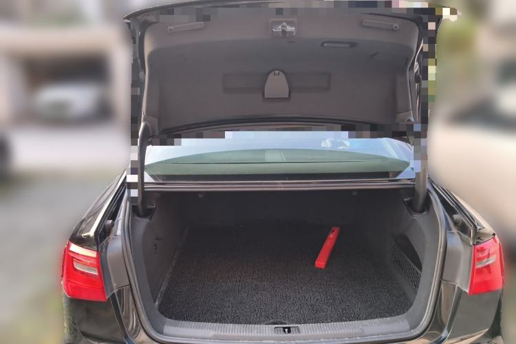Used Audi A6L 2012 30 FSI Comfort Model Trunk