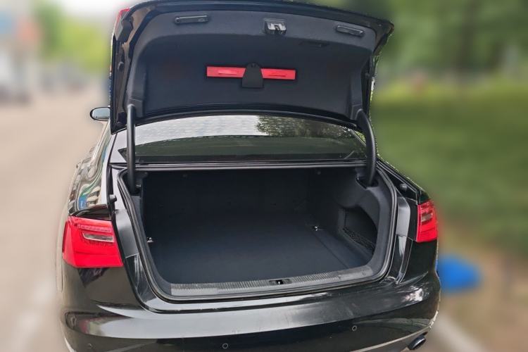 Used Audi A6L 2012 35 FSI Comfort Model Trunk