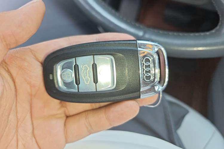 Used Audi A6L 2012 30 FSI Comfort Model Vehicle Key