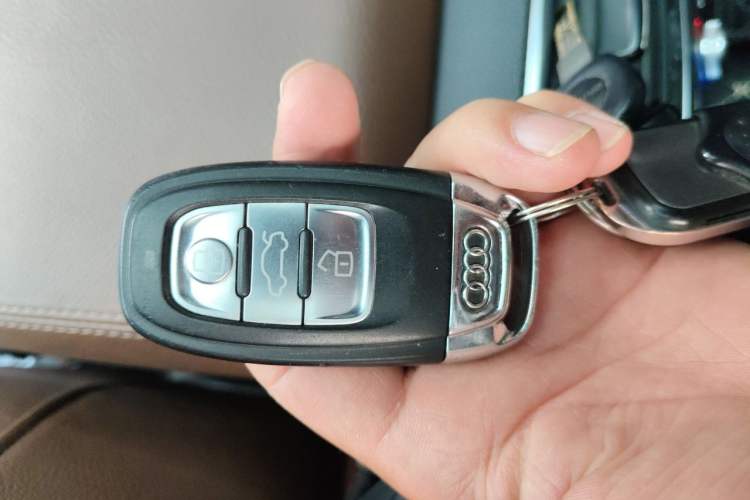 Used Audi A6L 2012 30 FSI Comfort Model Vehicle Key