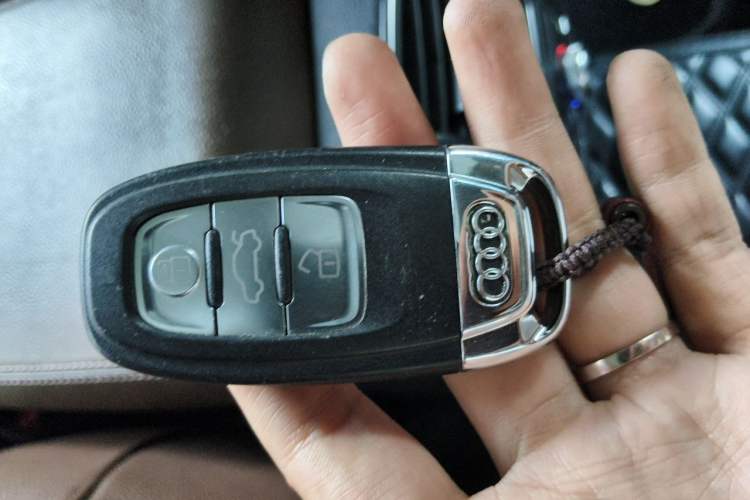 Used Audi A6L 2012 30 FSI Comfort Model Vehicle Key