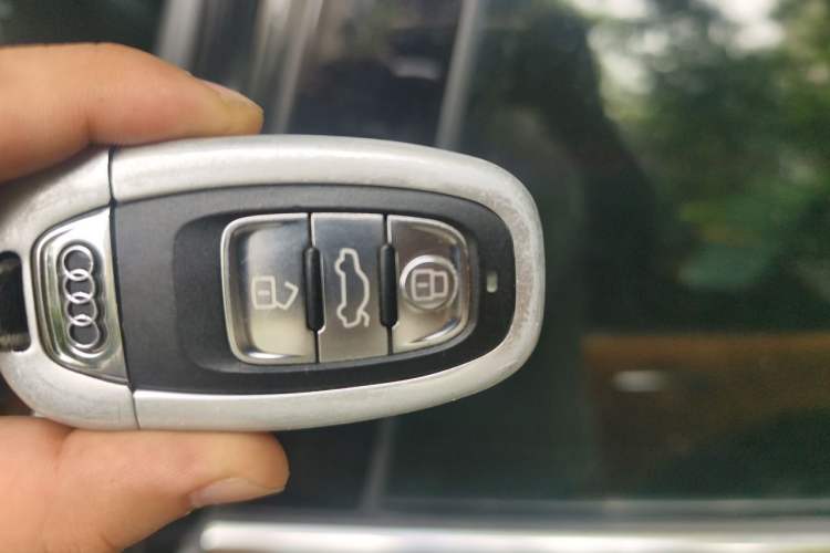 Used Audi A6L 2012 30 FSI Comfort Model Vehicle Key