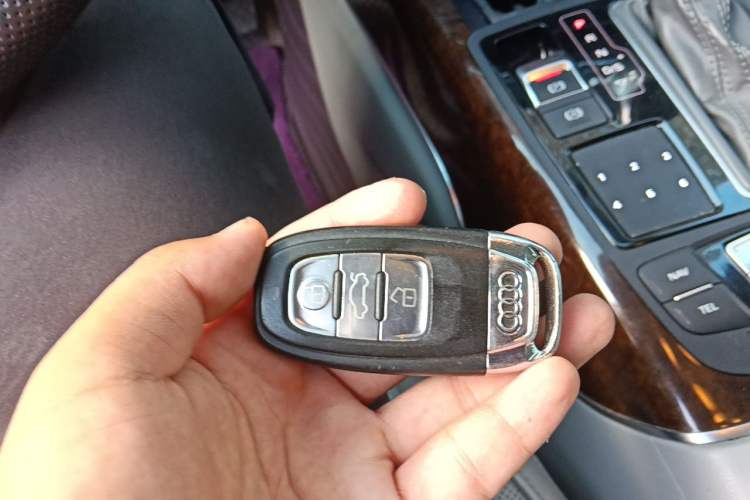 Used Audi A6L 2012 35 FSI Comfort Model Vehicle Key