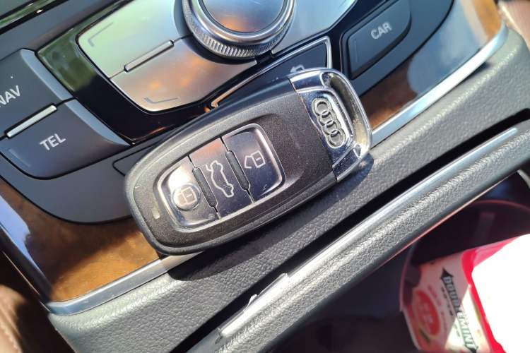 Used Audi A6L 2012 35 FSI Comfort Model Vehicle Key