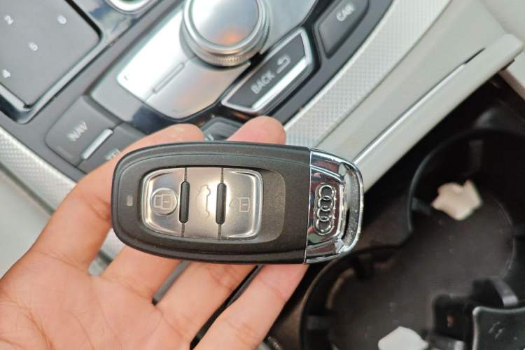 Used Audi A6L 2012 30 FSI Comfort Model Vehicle Key