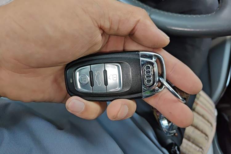Used Audi A6L 2012 30 FSI Luxury Model Vehicle Key