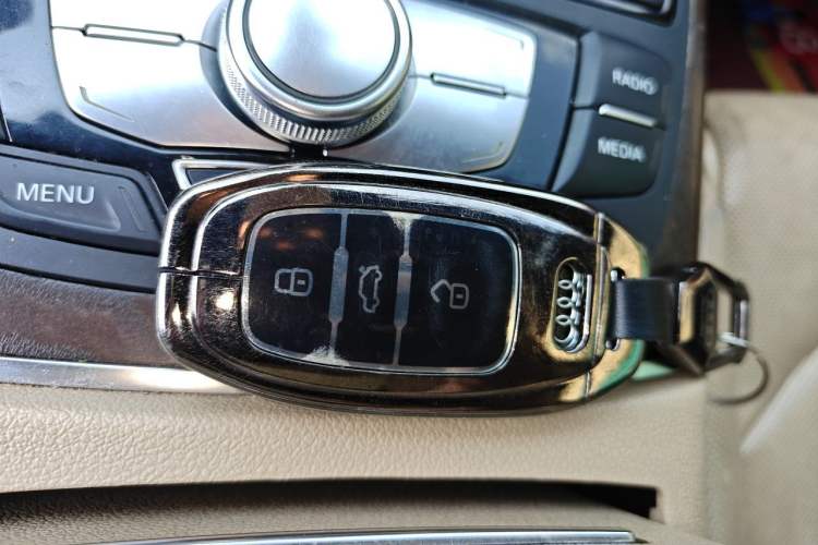 Used Audi A6L 2012 35 FSI quattro Luxury Model Vehicle Key