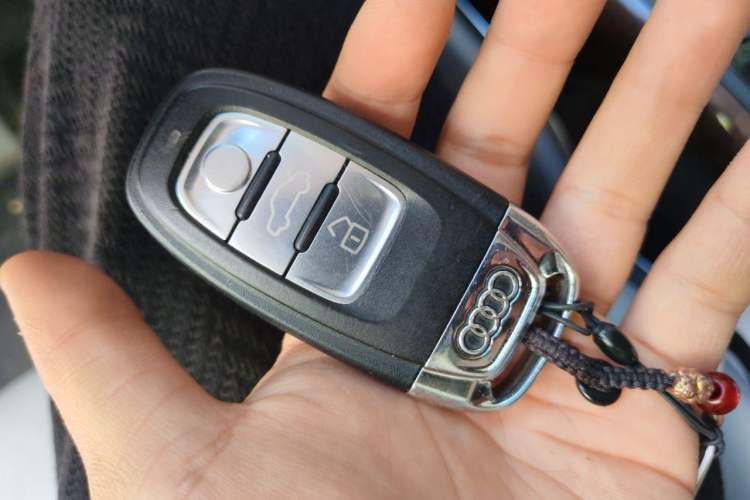 Used Audi A6L 2012 30 FSI Comfort Model Vehicle Key