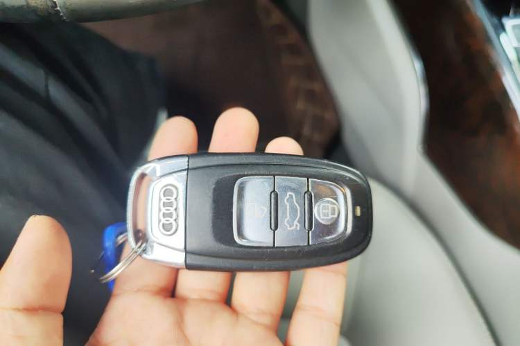 Used Audi A6L 2012 30 FSI Comfort Model Vehicle Key