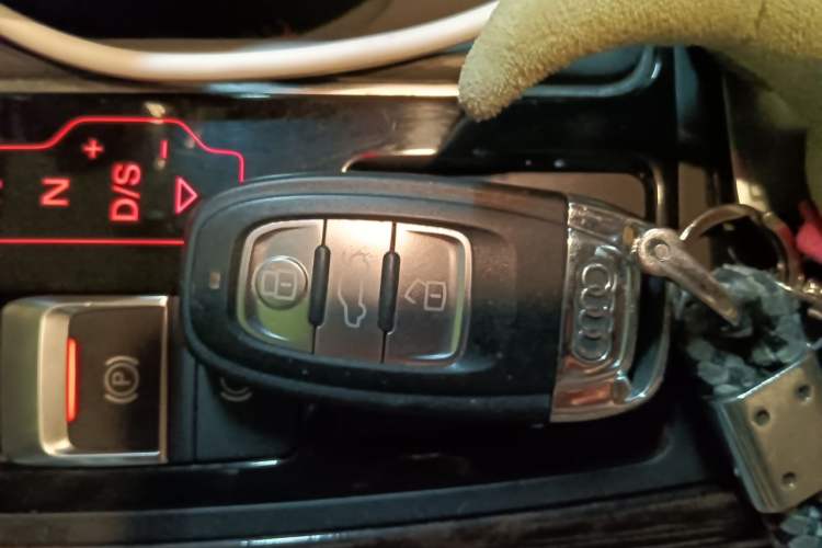 Used Audi A6L 2012 TFSI Standard Model Vehicle Key