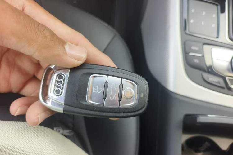 Used Audi A6L 2012 TFSI Comfort Model Vehicle Key