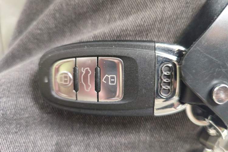 Used Audi A6L 2012 30 FSI Comfort Model Vehicle Key