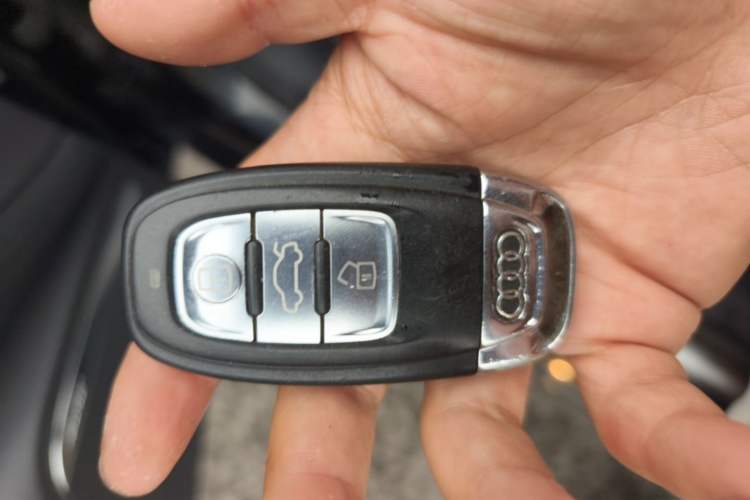 Used Audi A6L 2012 35 FSI Luxury Model Vehicle Key